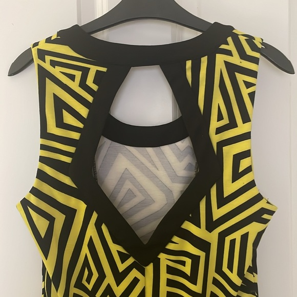 Kardashian Kollection Neon Lovers GEO Print Yellow/Black Dress - Size M - Picture 4 of 5